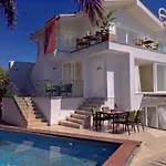 Kapahi Apartment