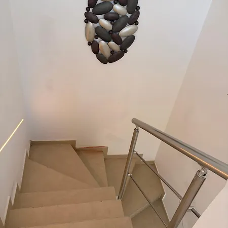 Kapahi Apartment *