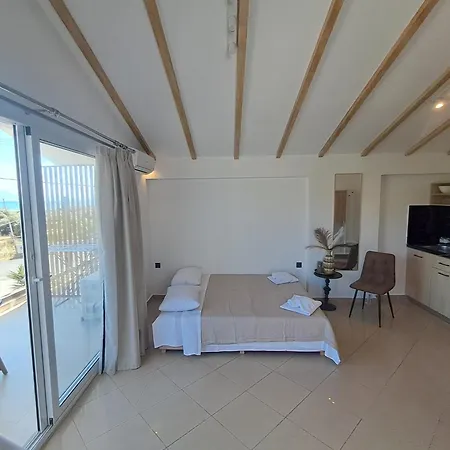 Kapahi Apartment *