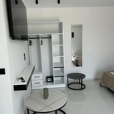 Kapahi Apartment Potos