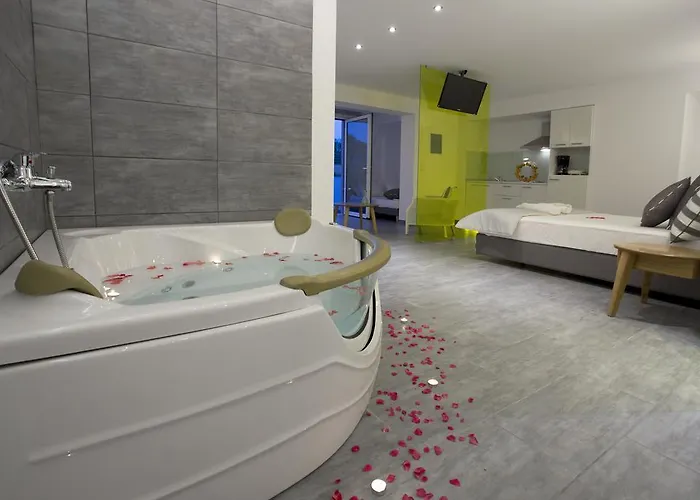 Kapahi Suites Apartments Potos * بوتوس